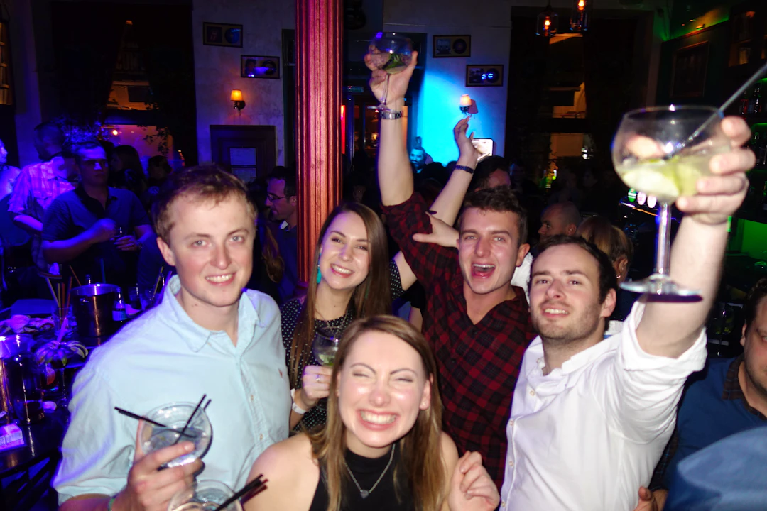 Pub Crawl Dubai Ticket